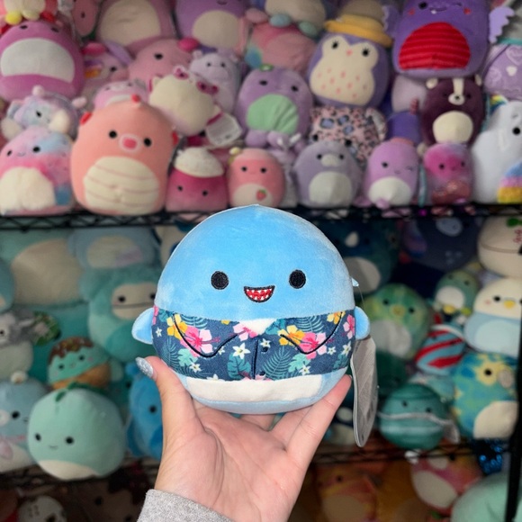 Squishmallows Accessories - Rey the blue shark with floral short squishmallow NWT 5in